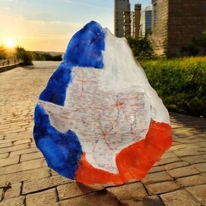 Vibrant Texas Map Oystershell Art in Blue, White, and Red
